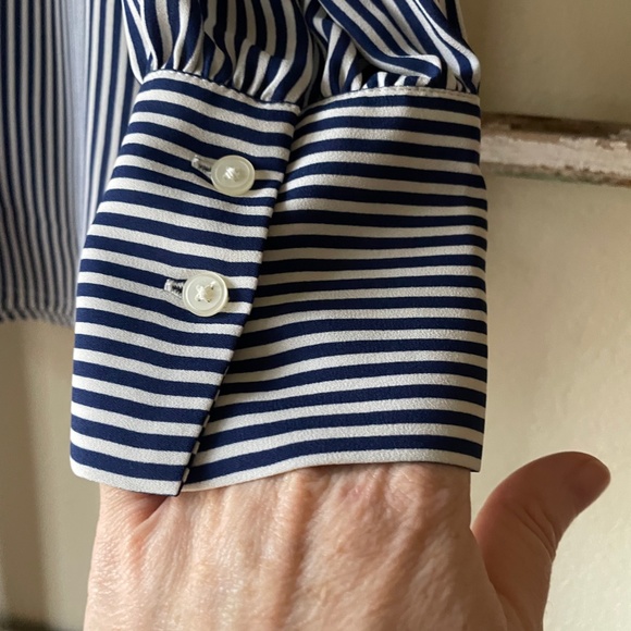 LOFT Medium Blouse - Picture 3 of 5